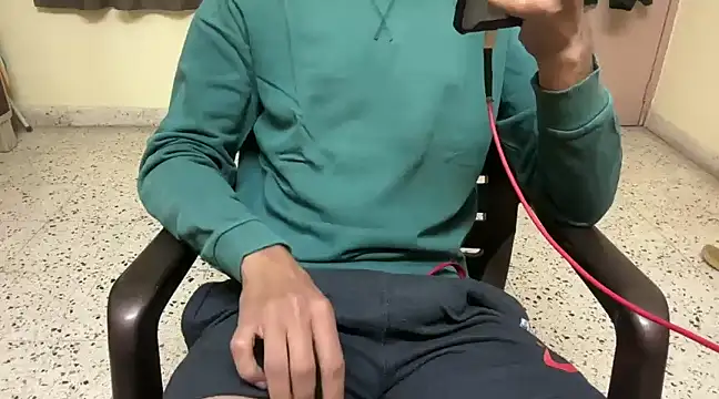 Snapshot of rahul_4u chatting on February 2025 03:42:01 PM rahul 4u online show from February 2025 03:42:01 PM