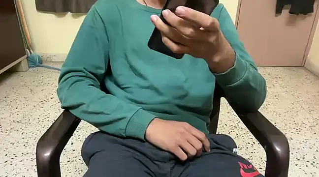 Snapshot of rahul_4u chatting on February 2025 04:56:02 PM rahul 4u online show from February 2025 04:56:02 PM