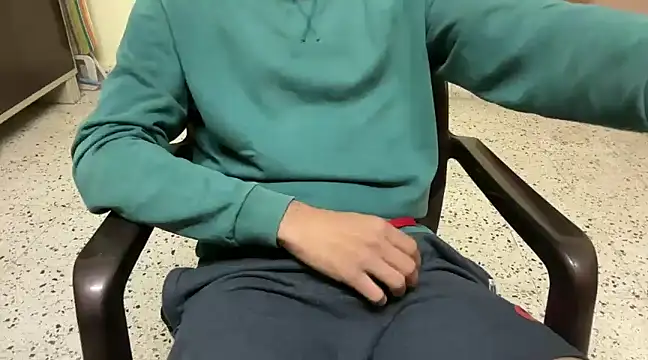 Snapshot of rahul_4u chatting on February 2025 01:29:01 PM rahul 4u online show from February 2025 01:29:01 PM