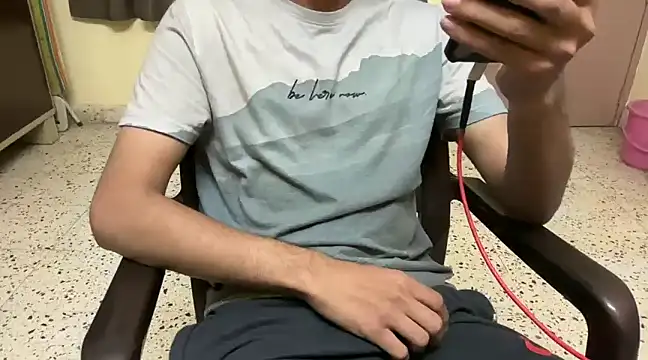 Snapshot of rahul_4u chatting on February 2025 06:45:01 PM rahul 4u online show from February 2025 06:45:01 PM