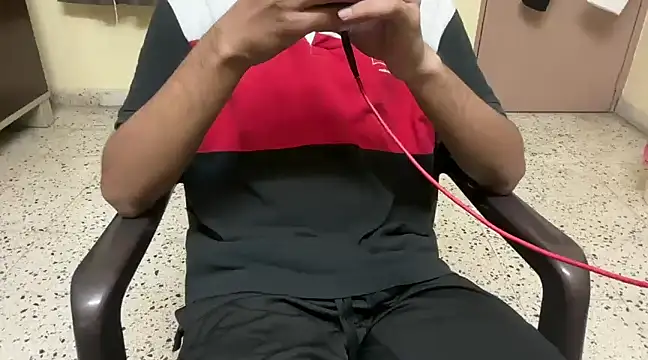 Snapshot of rahul_4u chatting on March 2025 07:17:01 PM rahul 4u online show from March 2025 07:17:01 PM