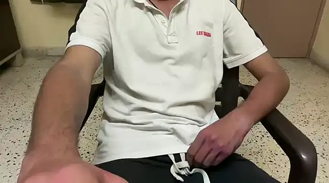 Snapshot of rahul_4u chatting on March 2025 08:32:02 PM rahul 4u online show from March 2025 08:32:02 PM