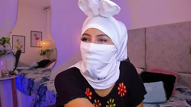 naomiii   online show from November 2025 11:55:02 AM