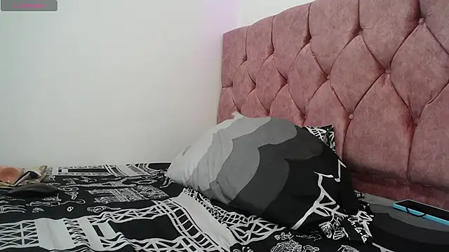 AMBER LOVE22 online show from January 2025 08:11:02 PM