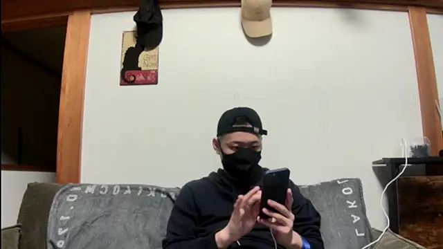 Snapshot of tuki_fu chatting on December 2024 10:56:02 AM tuki fu online show from December 2024 10:56:02 AM