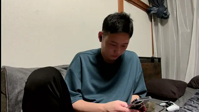 Snapshot of tuki_fu chatting on January 2025 12:11:02 PM tuki fu online show from January 2025 12:11:02 PM