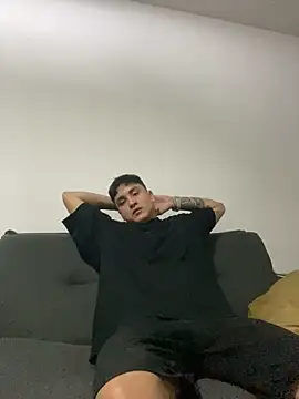 LCarreraa online show from February 2025 04:48:02 AM