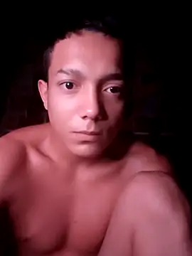 Snapshot of tayson_ chatting on February 2025 10:20:02 AM tayson online show from February 2025 10:20:02 AM