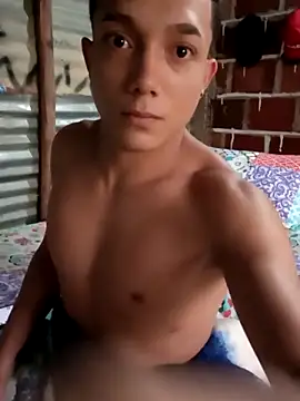 Snapshot of tayson_ chatting on February 2025 12:43:02 PM tayson online show from February 2025 12:43:02 PM