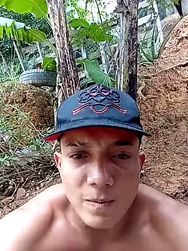 Snapshot of tayson_ chatting on February 2025 03:46:01 PM tayson online show from February 2025 03:46:01 PM