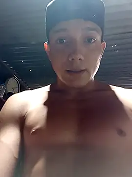 Snapshot of tayson_ chatting on March 2025 06:01:02 PM tayson online show from March 2025 06:01:02 PM