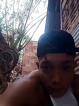 Snapshot of tayson_ chatting on October 2025 11:07:02 AM tayson online show from October 2025 11:07:02 AM