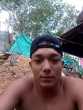 Snapshot of tayson_ chatting on October 2025 10:46:02 AM tayson online show from October 2025 10:46:02 AM