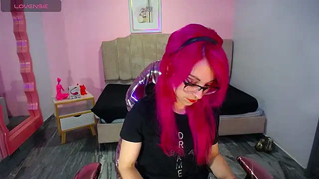 abril ch  online show from September 2025 10:37:01 AM