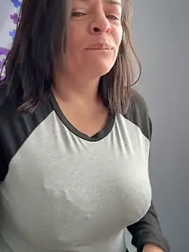 NATHALIA-28  online show from November 2025 01:35:02 PM