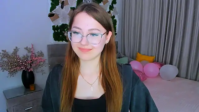 SereneFlame online show from March 2025 07:17:02 PM