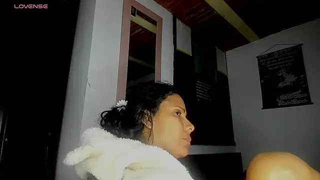 Snapshot of Nenita_Hot_ chatting on September 2025 03:33:02 AM Nenita Hot  online show from September 2025 03:33:02 AM