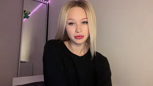 ur molly online show from December 2024 02:49:02 AM