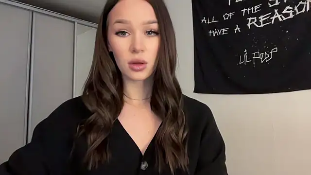 ur molly online show from December 2025 06:06:01 AM