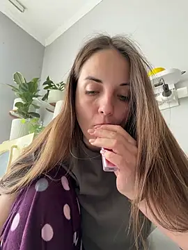 AmiLavs online show from April 2026 10:43:01 AM