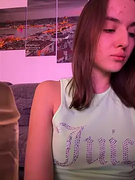 EmilyWi  online show from November 2025 10:04:01 PM