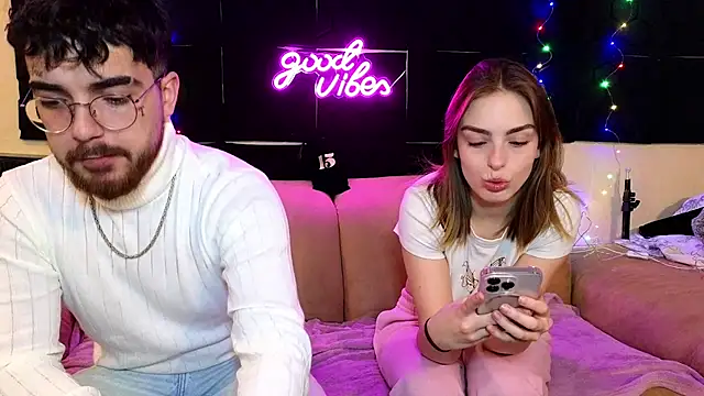 MrAndMrsSavage online show from December 2024 04:15:01 PM