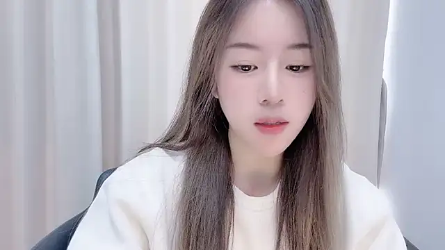 Snapshot of chloe-01 chatting on December 2024 04:36:02 AM chloe-01 online show from December 2024 04:36:02 AM