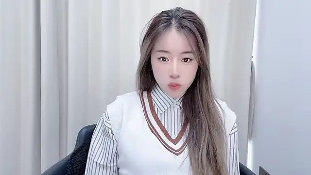 chloe-01 online show from December 2024 04:31:02 AM