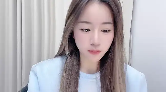 Snapshot of chloe-01 chatting on January 2025 01:09:02 PM chloe-01 online show from January 2025 01:09:02 PM