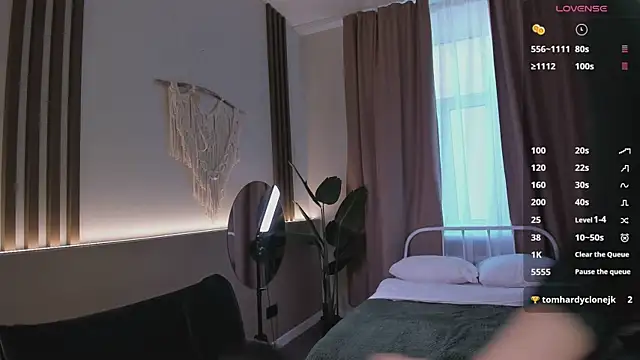 J Hunter  online show from March 2026 12:19:02 PM