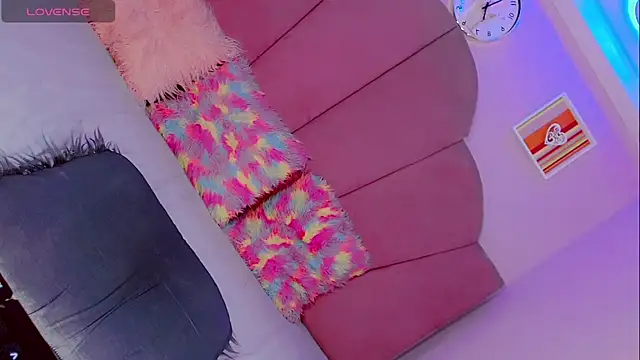 OSMARIEL SWEETT online show from December 2024 07:49:02 AM