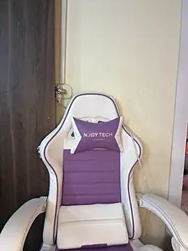 MOMALANA online show from October 2025 12:05:02 AM