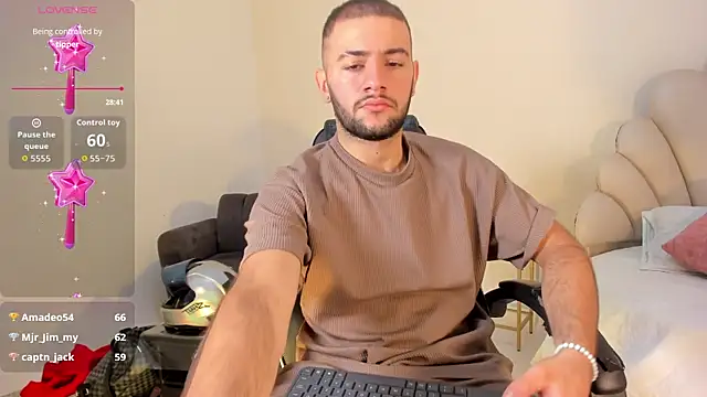 MaximusDick1  online show from July 2026 11:56:02 AM