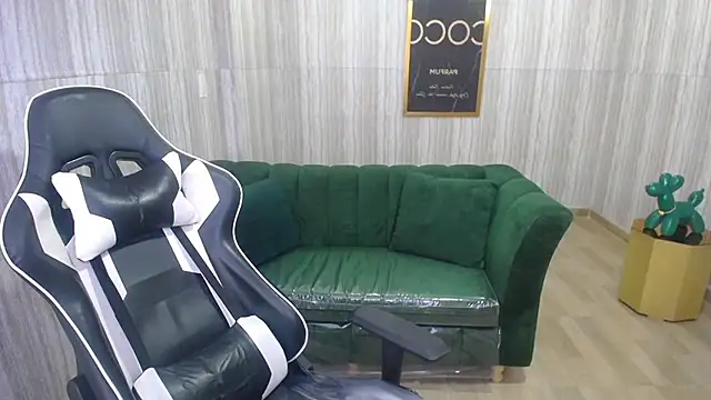 Snapshot of Bela_t_ chatting on December 2024 05:33:02 PM Bela t online show from December 2024 05:33:02 PM