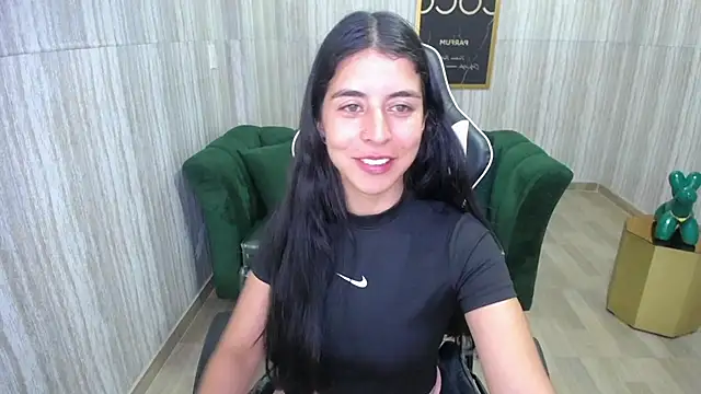 Snapshot of Bela_t_ chatting on December 2024 07:39:02 PM Bela t online show from December 2024 07:39:02 PM