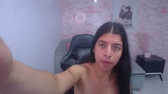 Snapshot of Bela_t_ chatting on January 2025 12:23:01 PM Bela t online show from January 2025 12:23:01 PM