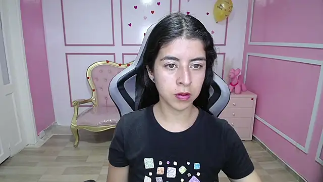 Snapshot of Bela_t_ chatting on January 2025 04:40:01 PM Bela t online show from January 2025 04:40:01 PM