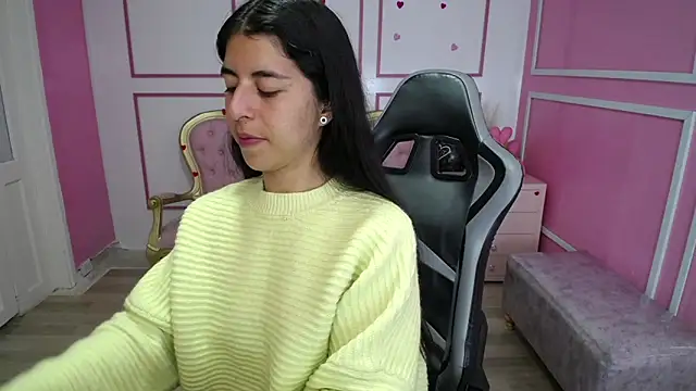 Snapshot of Bela_t_ chatting on January 2025 04:01:02 PM Bela t online show from January 2025 04:01:02 PM