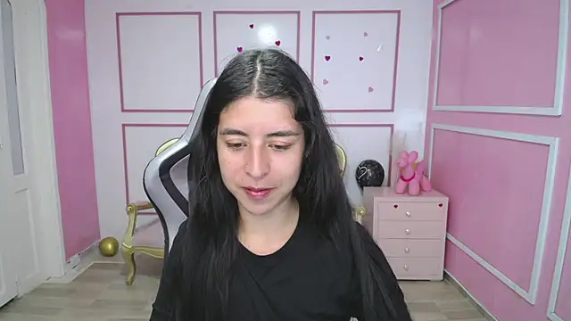 Snapshot of Bela_t_ chatting on January 2025 04:37:01 PM Bela t online show from January 2025 04:37:01 PM