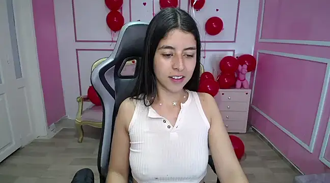 Snapshot of Bela_t_ chatting on February 2025 07:41:02 PM Bela t online show from February 2025 07:41:02 PM