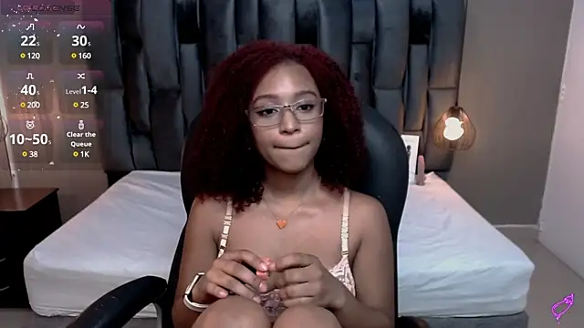Snapshot of Lorena_Vieira_ chatting on January 2025 07:59:02 PM Lorena Vieira online show from January 2025 07:59:02 PM