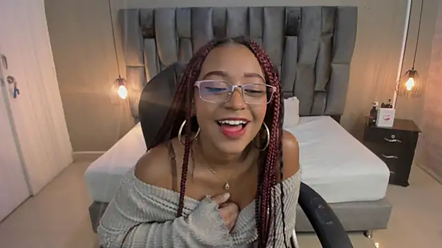 Snapshot of Lorena_Vieira_ chatting on March 2025 11:12:01 PM Lorena Vieira online show from March 2025 11:12:01 PM