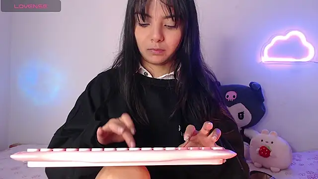 sofi soft  online show from November 2025 06:08:01 PM