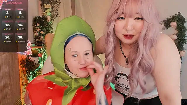 Snapshot of mei_honey_ chatting on December 2024 08:04:01 PM mei honey online show from December 2024 08:04:01 PM