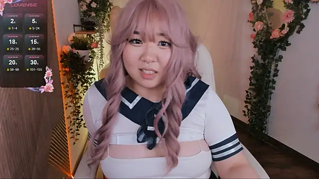 Snapshot of mei_honey_ chatting on December 2024 08:04:01 PM mei honey online show from December 2024 08:04:01 PM