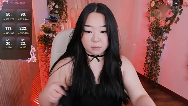 Snapshot of mei_honey_ chatting on December 2024 02:06:02 PM mei honey online show from December 2024 02:06:02 PM