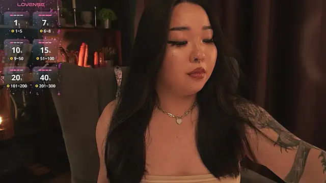 Snapshot of mei_honey_ chatting on October 2025 10:10:01 PM mei honey online show from October 2025 10:10:01 PM