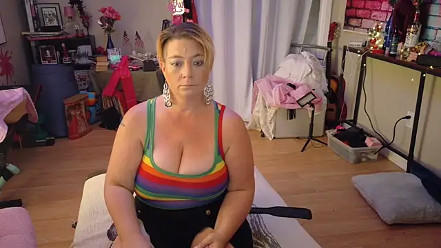 Luna1984 online show from September 2025 08:20:02 PM