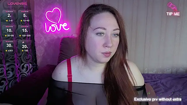 KellyCrystall online show from November 2025 03:30:02 AM