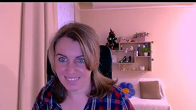 Snapshot of Hot_Milady chatting on January 2025 01:52:01 PM Hot Milady online show from January 2025 01:52:01 PM